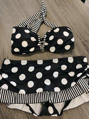 Ocean Avenue Black & White Bikini | M Bottom / L Top Set